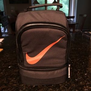 COPY - Nike insulated two compartment lunch tote